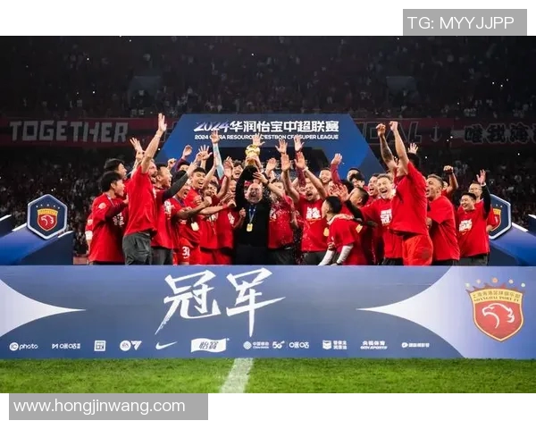 武磊精彩助攻助力上海海港赢得关键比赛展现卓越球技与团队合作精神 武磊精彩助攻助力上海海港赢得关键比赛展现卓越球技与团队合作精神