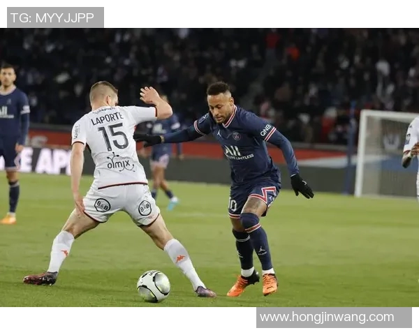 巴黎圣日耳曼主场大胜里昂，再展王者风范