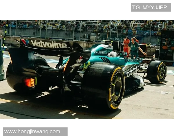 汉达诺维奇赛车风采再现，赢得无数赛车迷的喜爱