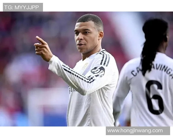 姆巴佩为苏亚雷斯点赞引发球迷热议,这背后有何深意?